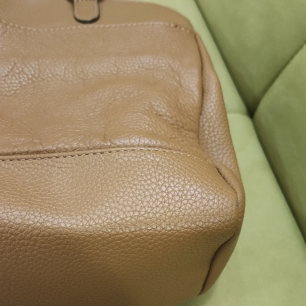 Gianibernini Sophisticated Brown Shoulder Bag with Structured Design